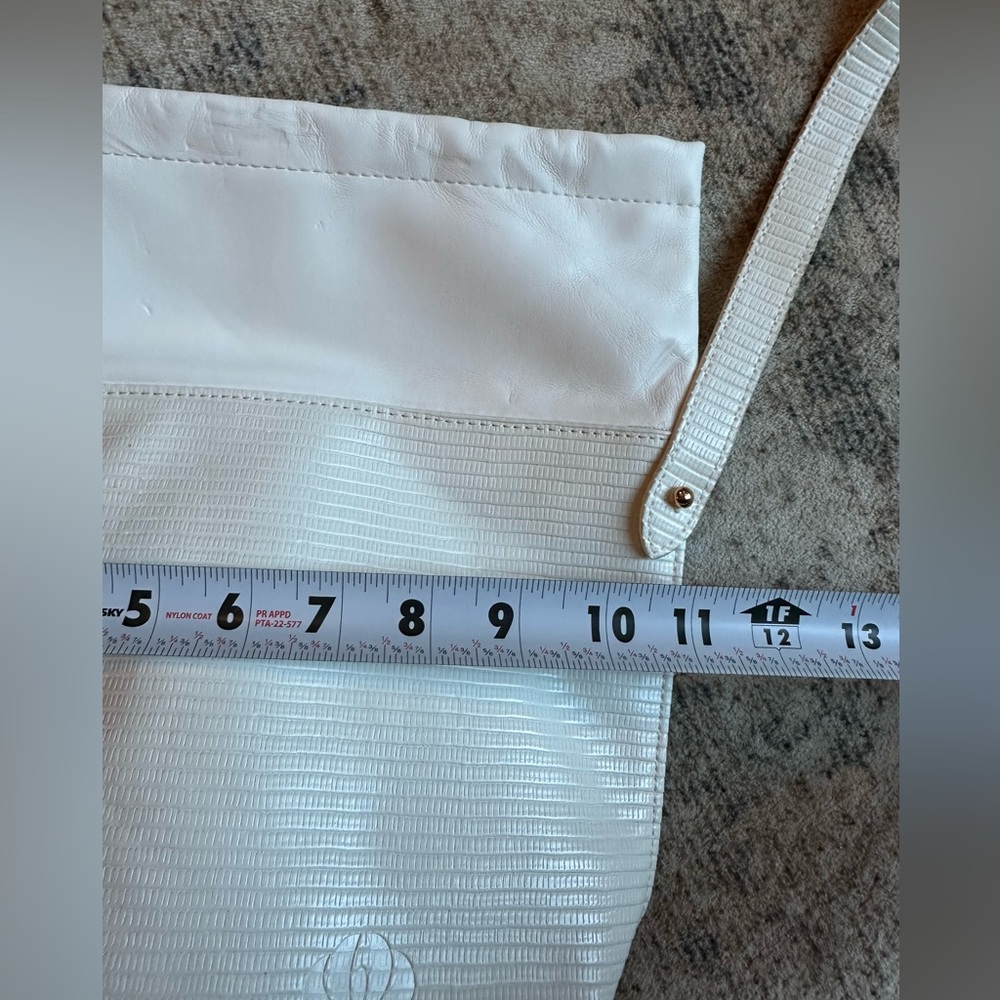 Sisley Travel Cosmetic Bag White‎ - Picture 9 of 10